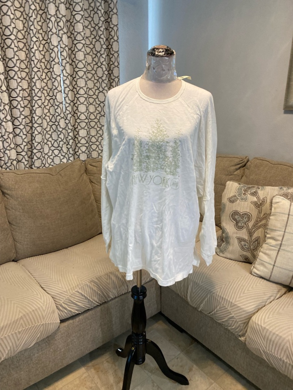 New cream Aerie Large Cozy Long Sleeve Oversized Boyfriend T-Shirt, relaxed - Picture 5 of 10